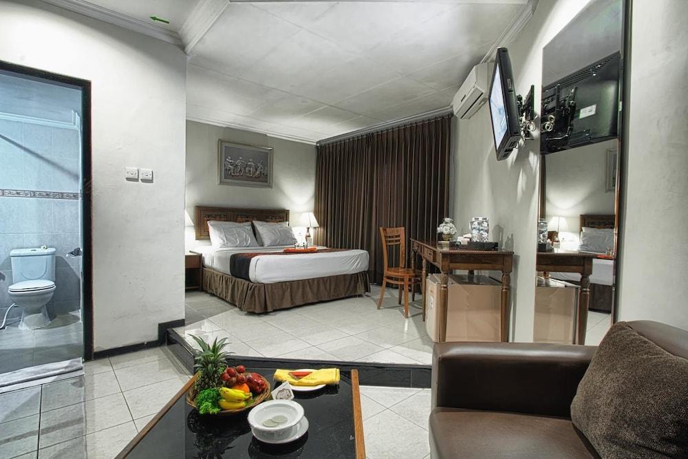Hotel Montana Dua Malang Zewnętrze zdjęcie