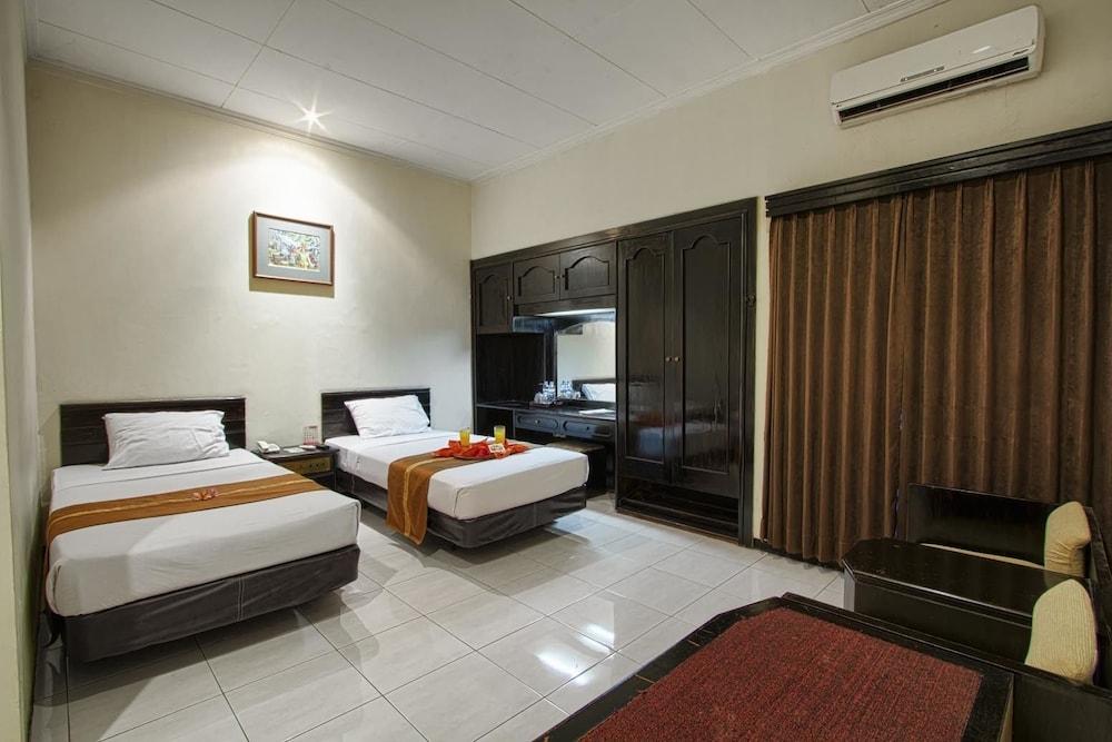 Hotel Montana Dua Malang Zewnętrze zdjęcie