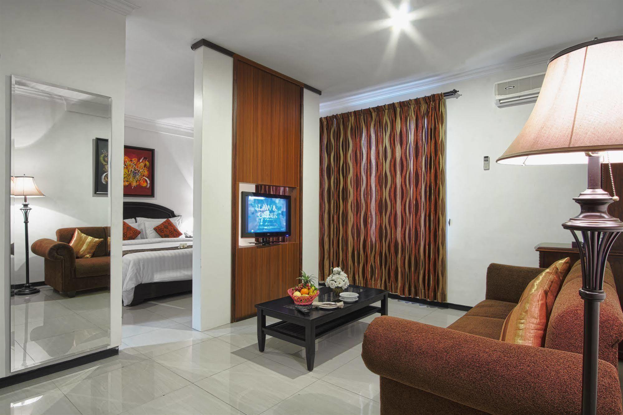 Hotel Montana Dua Malang Zewnętrze zdjęcie