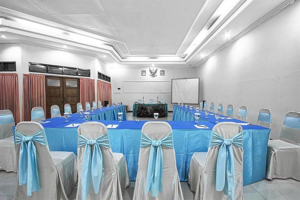 Hotel Montana Dua Malang Zewnętrze zdjęcie